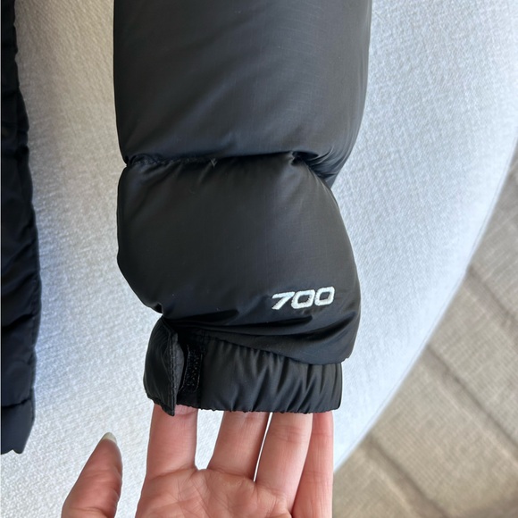 North Face Retro Nuptse Women’s Puffer Jacket - Picture 3 of 6